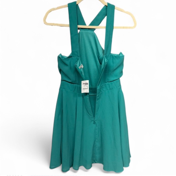 Charlotte Russe Teal Halter Fit & Flare Mini Dress - Size Medium - Picture 4 of 8